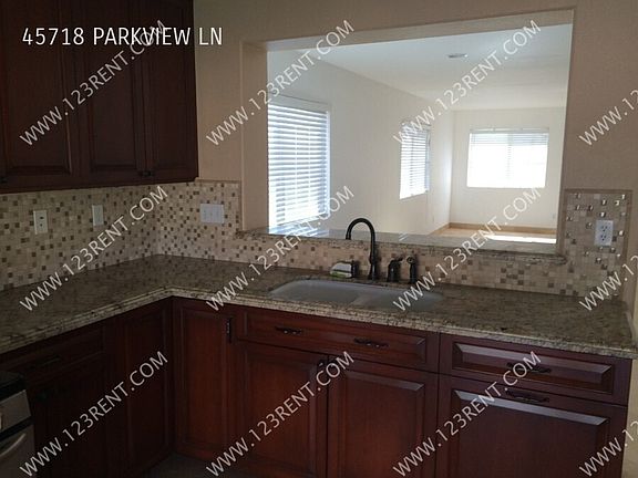 5th image of 45718 Parkview Ln