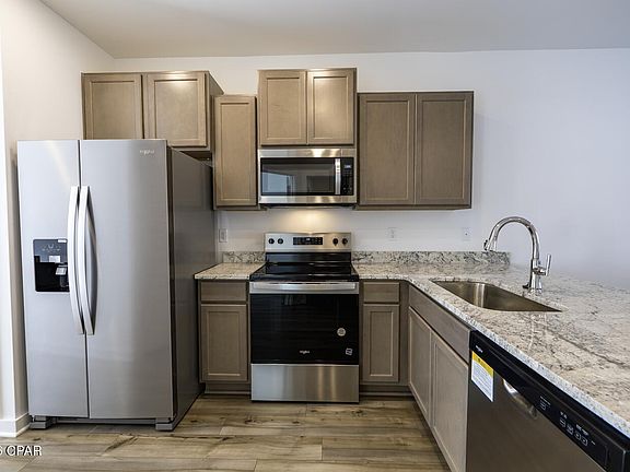 2nd image of 5862 Tyndall Pl