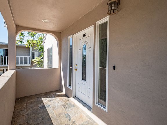 3rd image of 619 E Monte Vista Ave