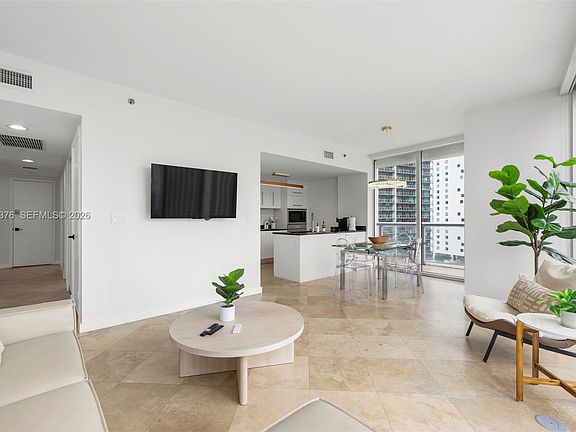 5th image of 485 Brickell Ave APT 1804
