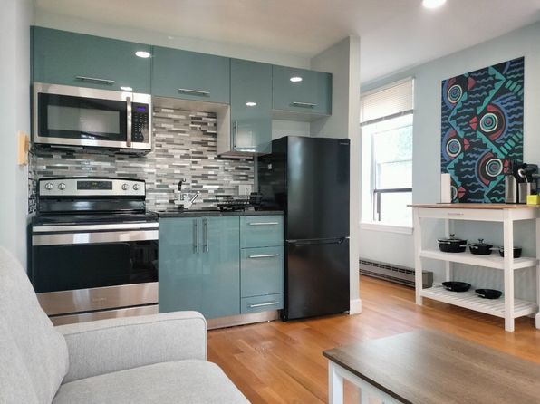 55 Old Rutherford Ave APT 4