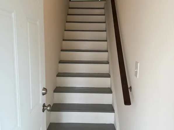 81 East St, Buffalo, NY 14207