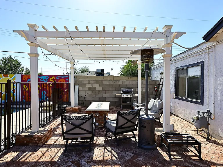 3413 N 16th Dr — Photo 36