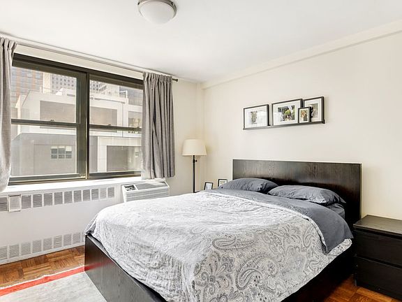 4th image of 235 E 57th St APT 17E