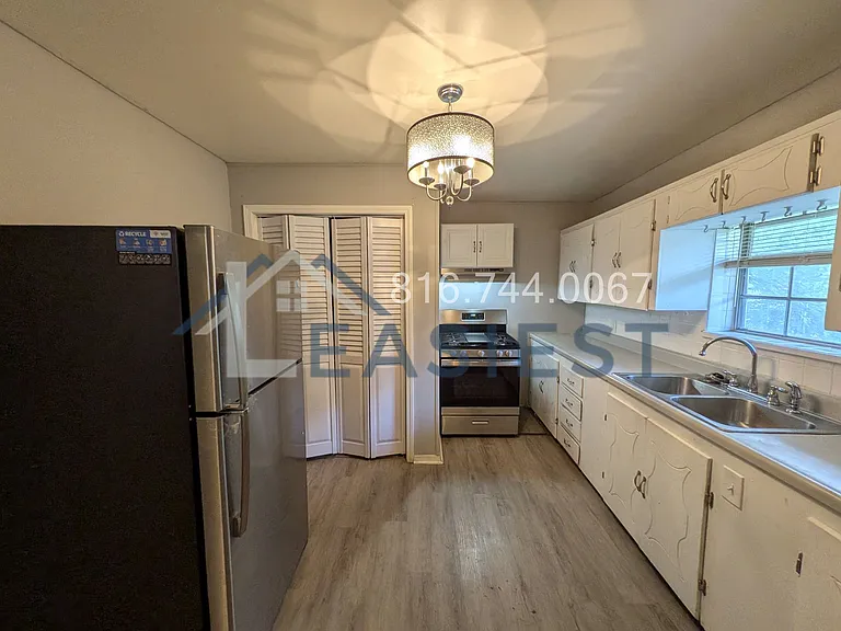 1231 Indiana Ave — Photo 7