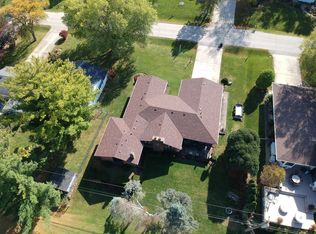 3120 W Fairway Dr, McHenry, IL 60050