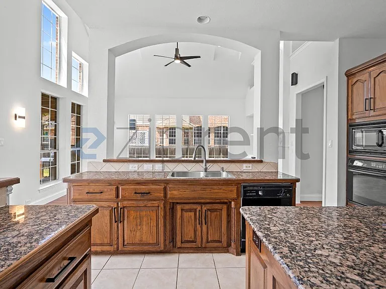 4509 Brittany Dr — Photo 29