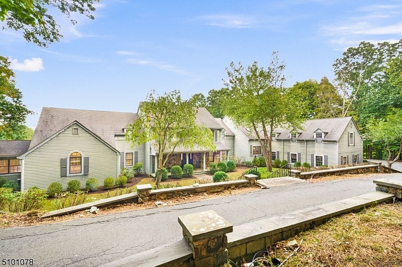 24 Roxiticus Rd, Mendham, NJ 07945 Zillow