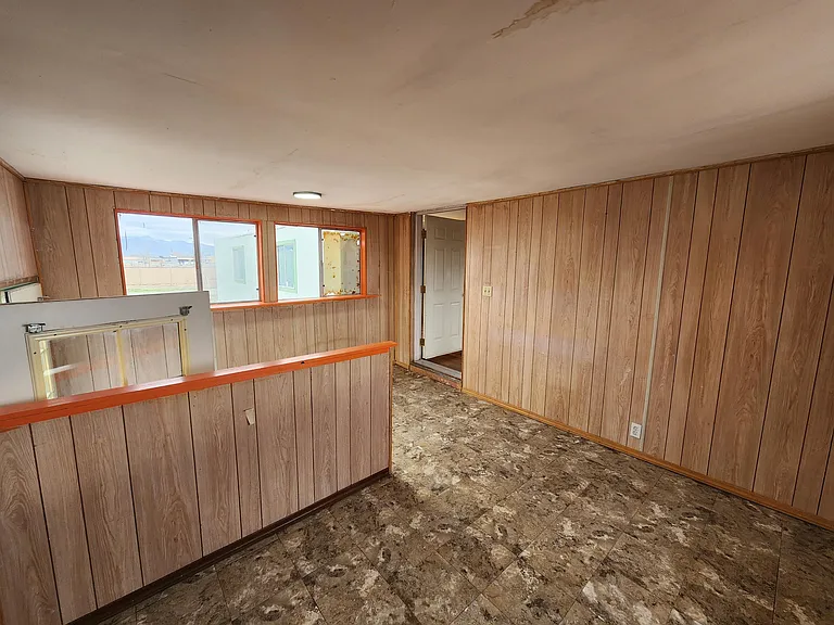 1111 W Hardy Ln #B — Photo 30