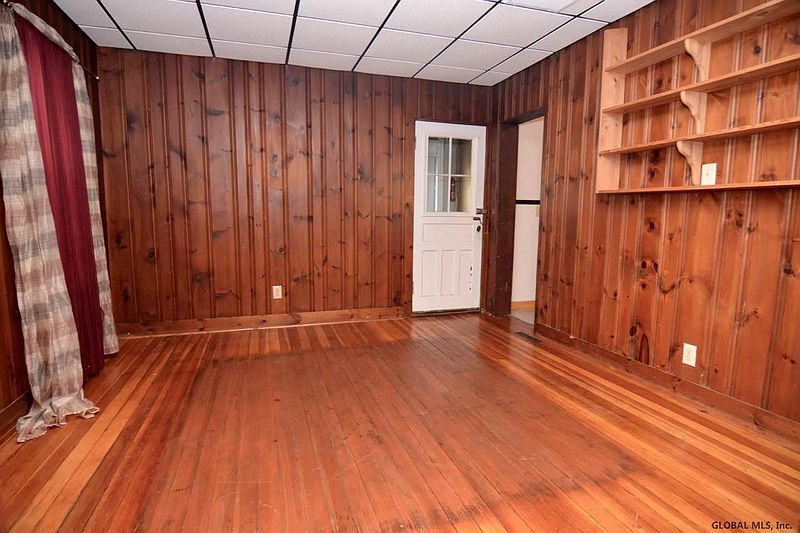 5th image of 2325 HARRISON Avenue