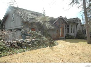7743 Locklin, West Bloomfield, MI 48324