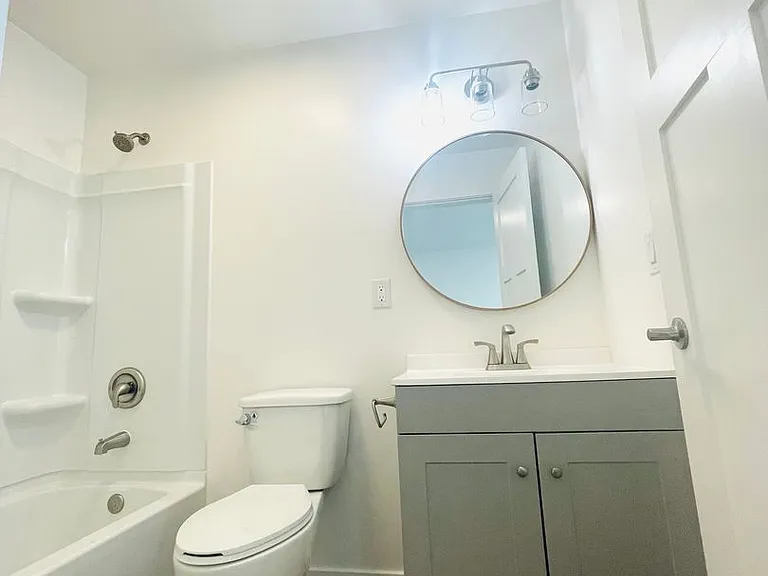 2938-2948 Lexington Dr — Photo 17