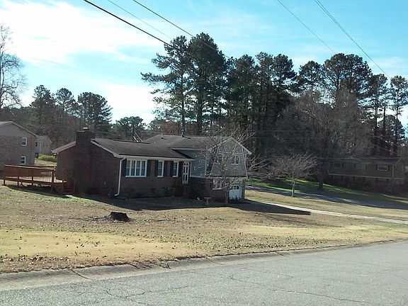 5th image of 1025 Washington Ave