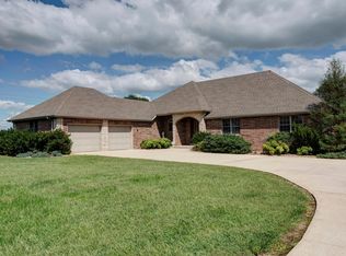 1910 S Farm Road 107, Springfield, MO 65802