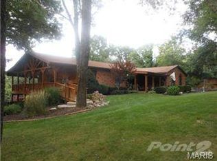 6833 Hilltop Dr, Barnhart, MO 63012