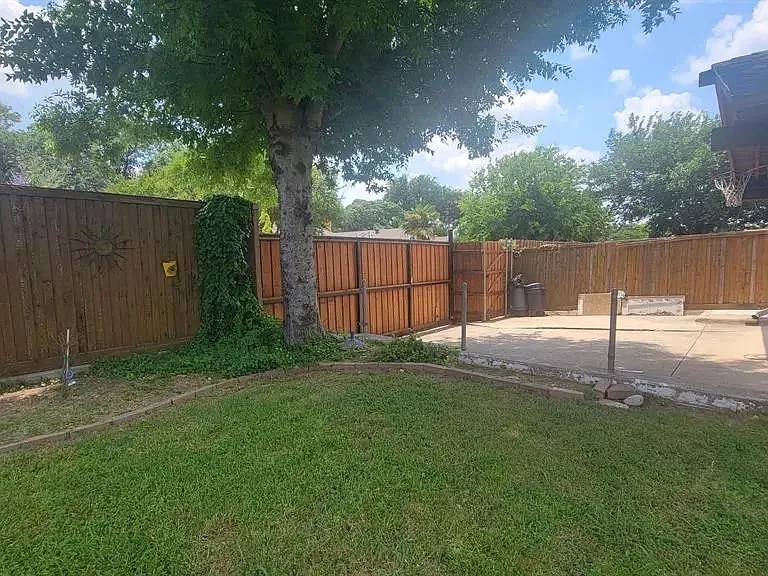 508 Birch Ln — Photo 2