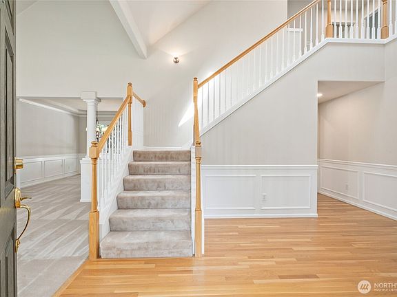 5th image of 20534 NE 33rd Court NE