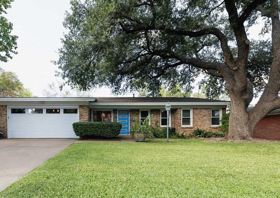 1st image of 2804 Sadler Ave
