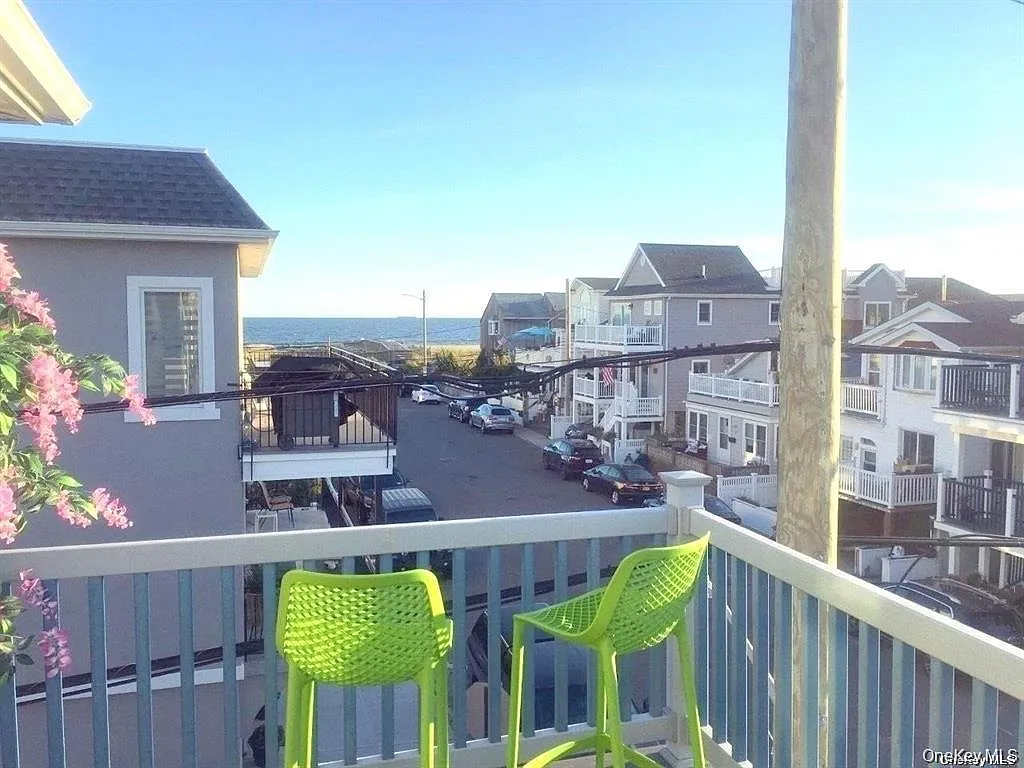 2 bed, 1.0 bath, $2,950 — Photo 2
