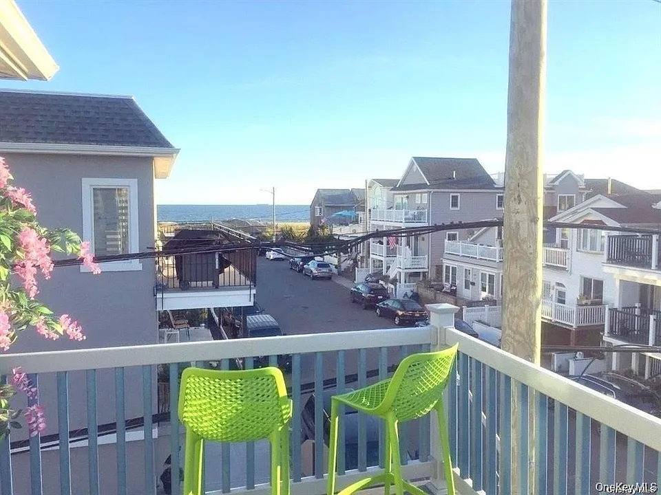 24 Virginia Ave #TOP
