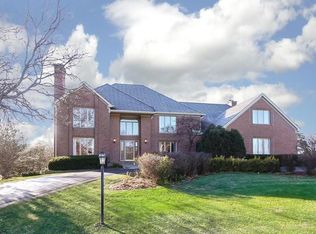 1235 Barclay Cir, Inverness, IL 60010