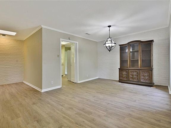 4th image of 11125 Pinehurst Dr APT B