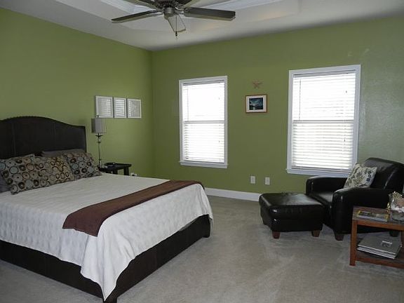 5th image of 2240 Clairmont Dr W