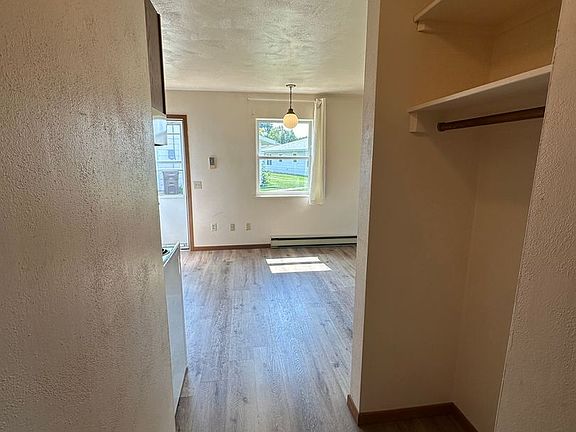 3rd image of 1326 Gardenette Dr #4