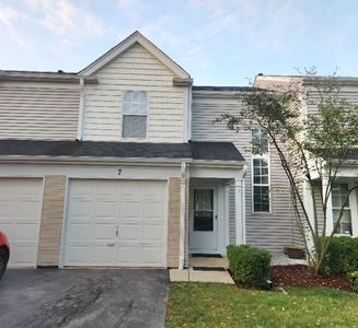 7 Marion Ln, Streamwood, IL, 60107