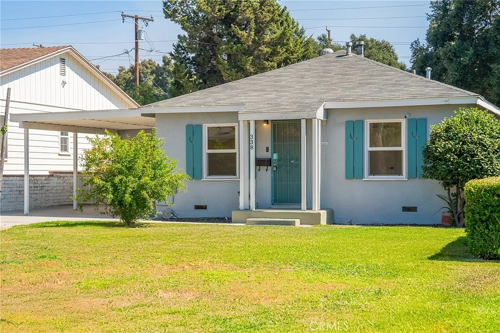 3 bed, 1067 sqft, $2,900 — Photo 2