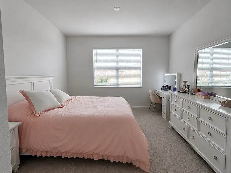 2910 Blossom Way — Photo 5
