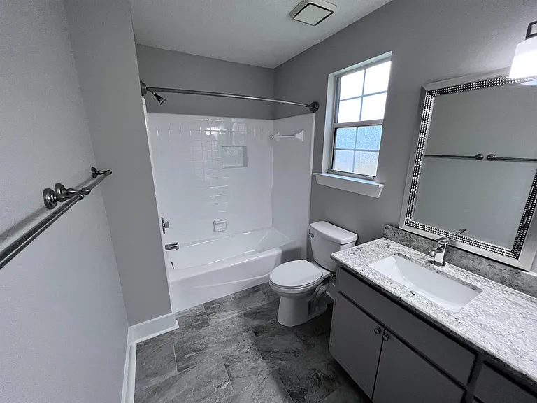 8311 Hunters Ridge Trl — Photo 11