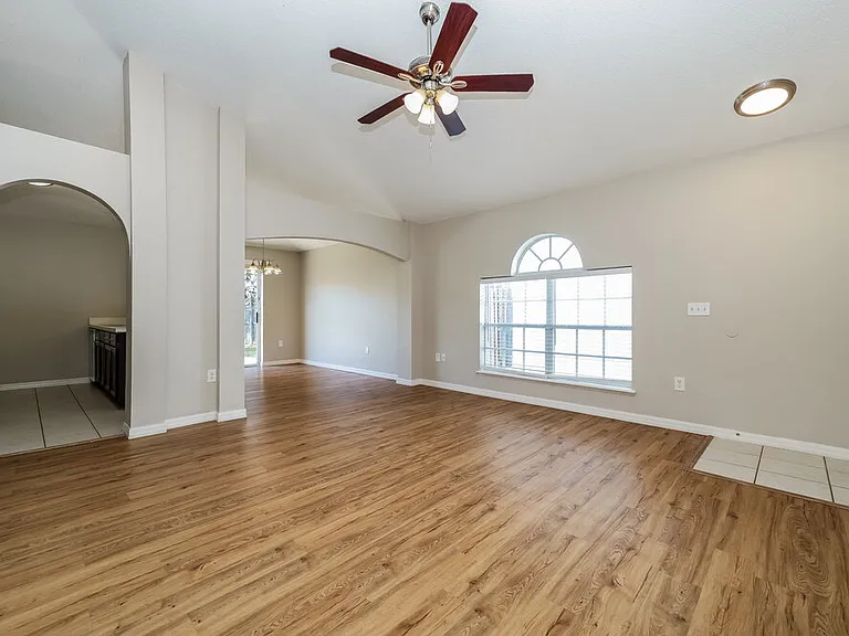 30250 Rattana Ct — Photo 4
