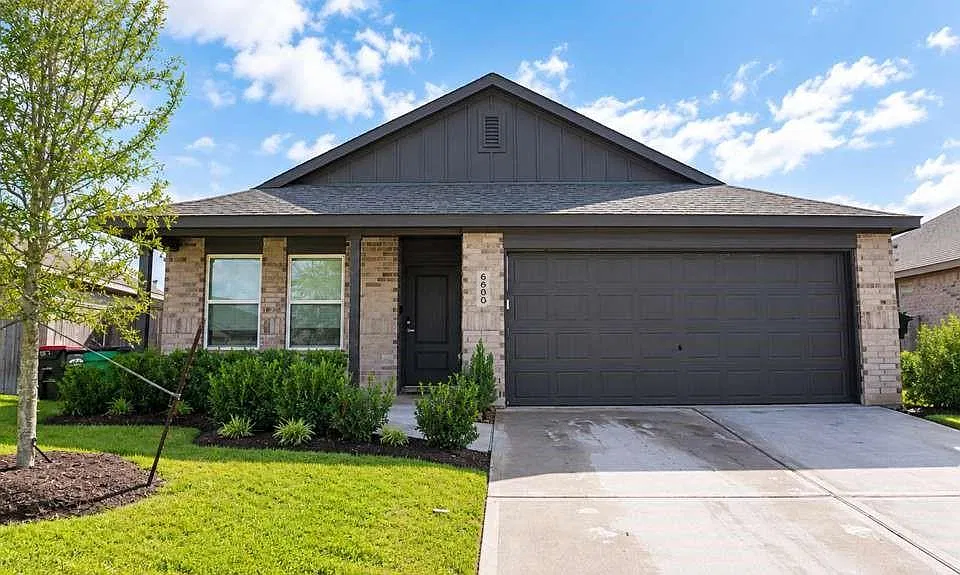 6606 Orange Daylily Ln