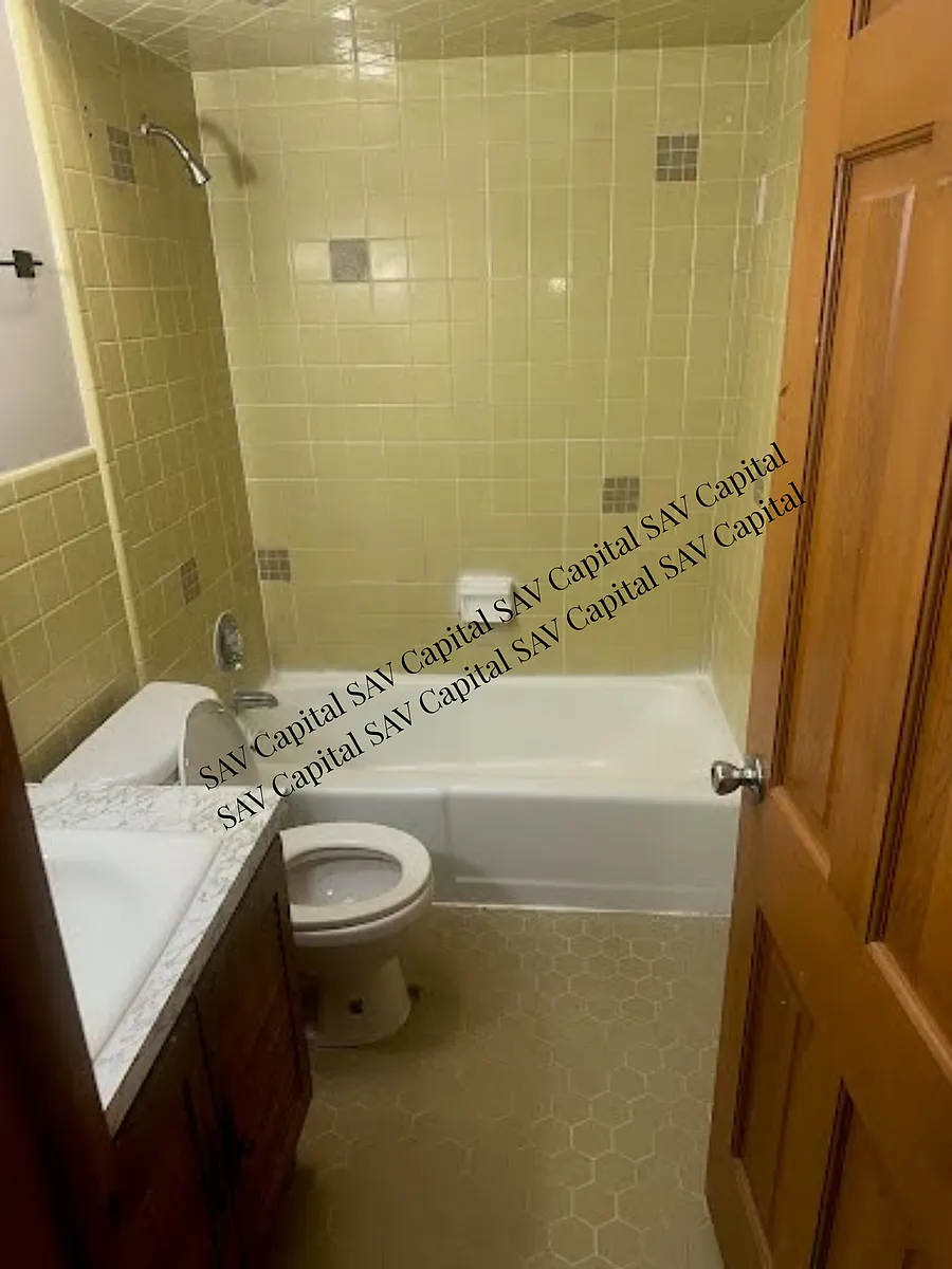 Building Photo - 3303 Riverside Dr #5