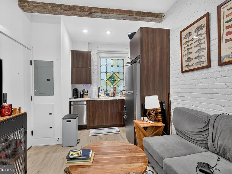 59 N 2nd St #4 — Photo 4