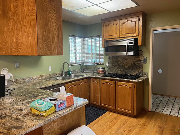 3rd image of 2063 Stonewood Ln