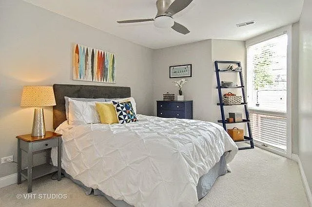 2036 N Larrabee St #1B — Photo 3