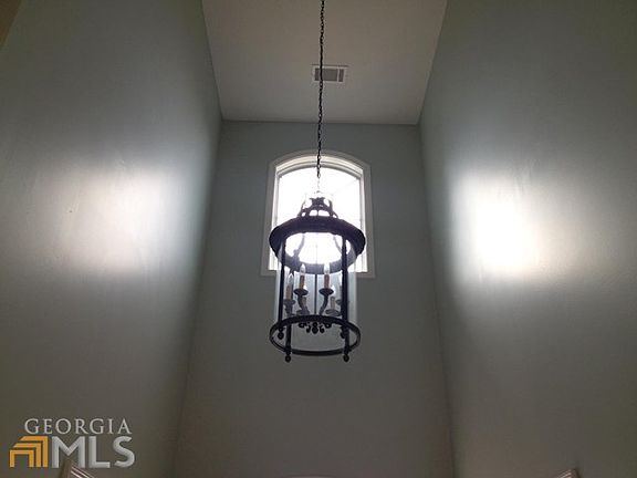 5th image of 252 Canterberry Pl
