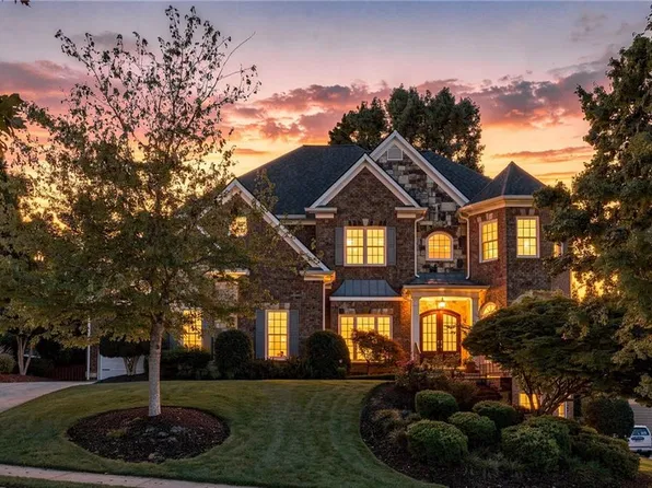 3951 Chapel Grove Dr, Marietta, GA 30062