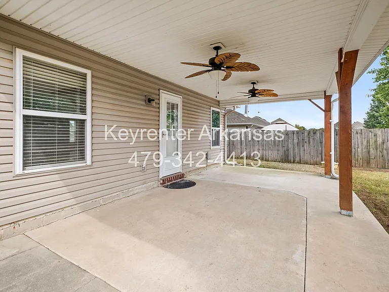 705 SW Crystal St — Photo 23
