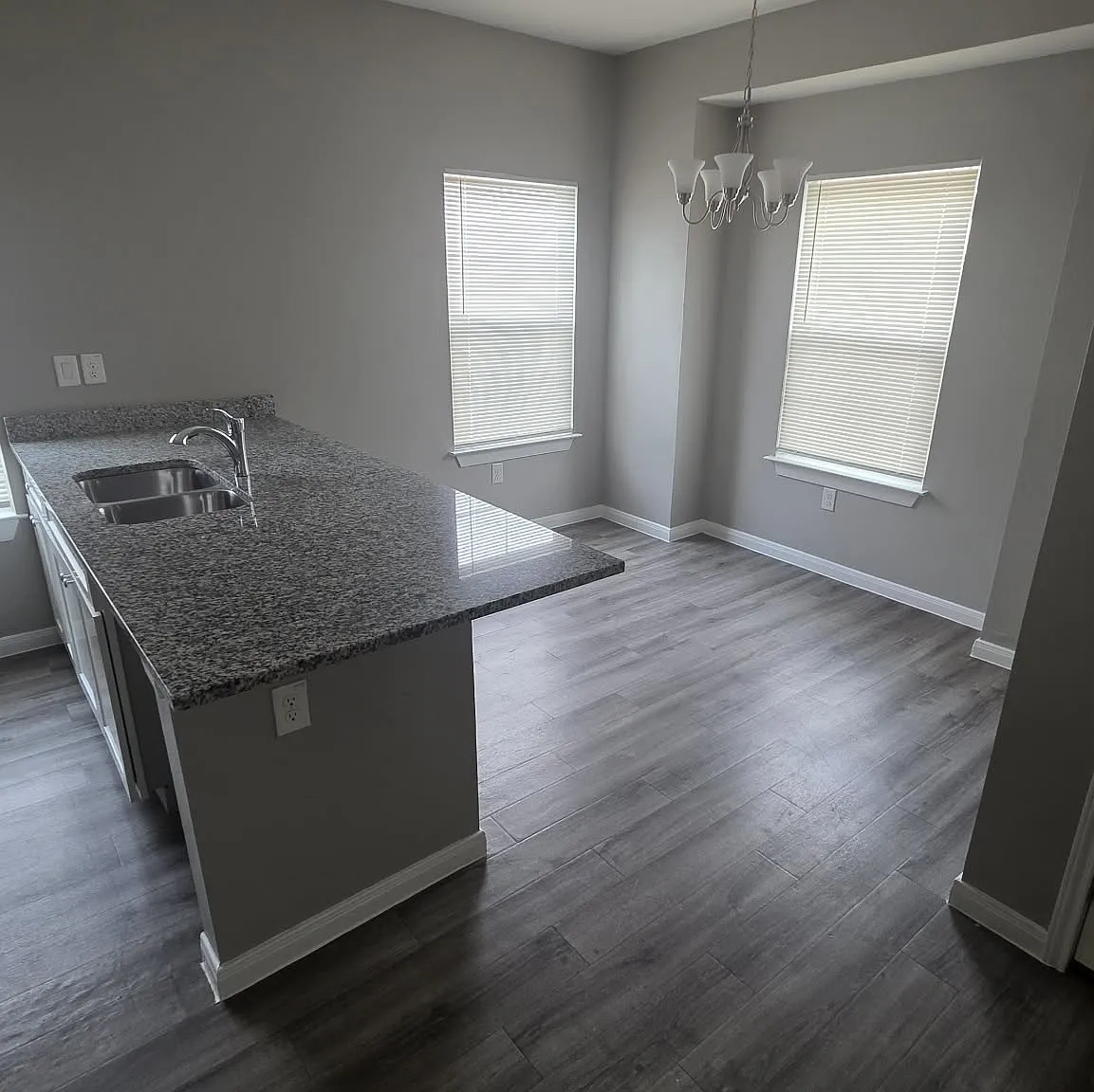 3 bed, 1082 sqft, $1,375 — Photo 4
