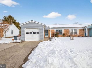 5693 Crabapple Dr, Frederick, MD 21703