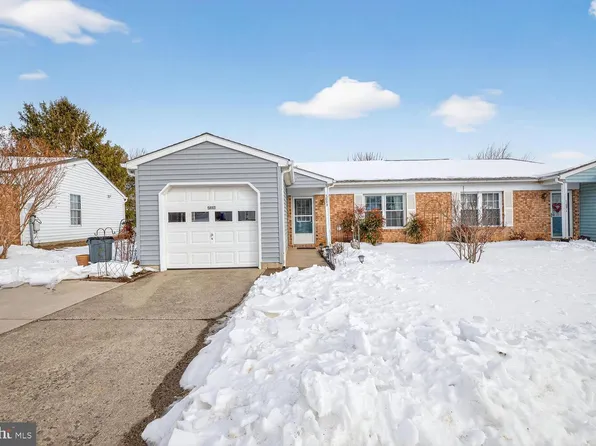 5693 Crabapple Dr, Frederick, MD 21703
