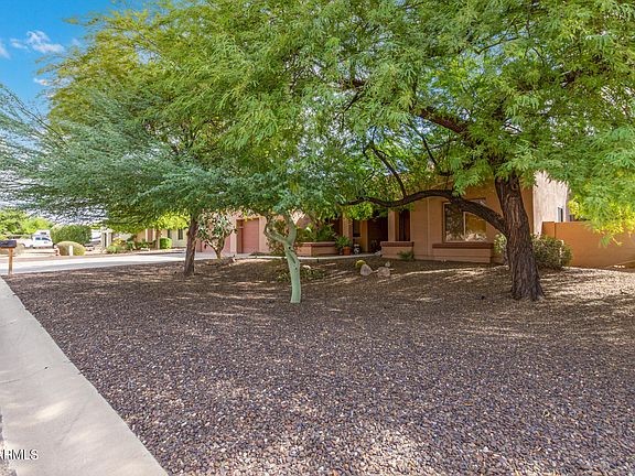 5th image of 23063 N 89TH Avenue