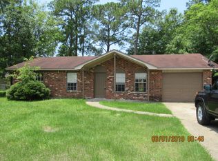 2207 Ladnier Rd, Gautier, MS 39553