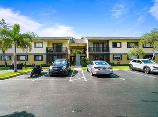 588 Trace Cir APT 102, Deerfield Beach, FL 33441
