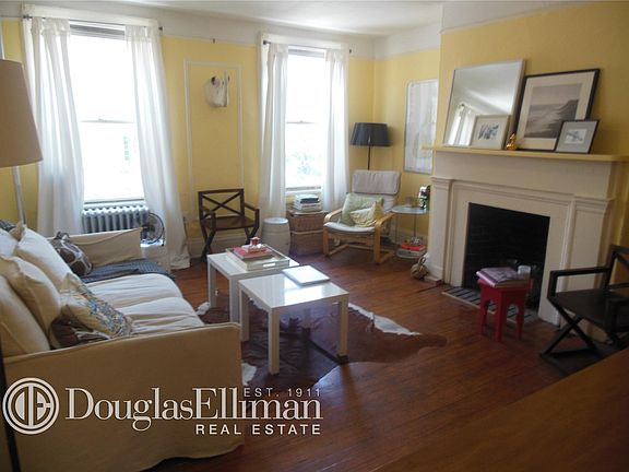 2nd image of 30 Bergen St #2