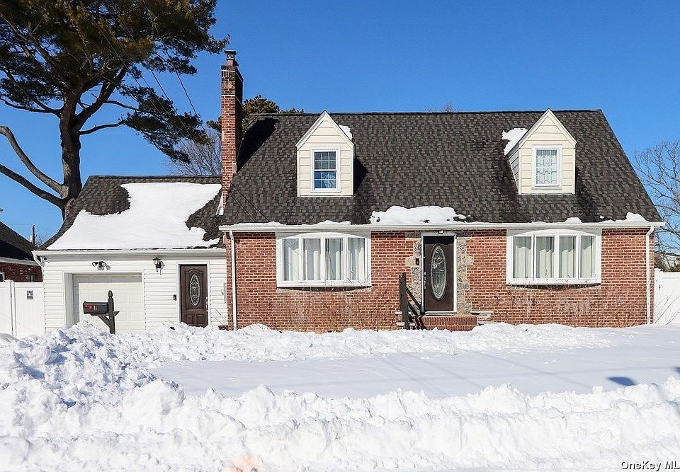 11 Liberty Avenue, North Babylon, NY 11703 Zillow