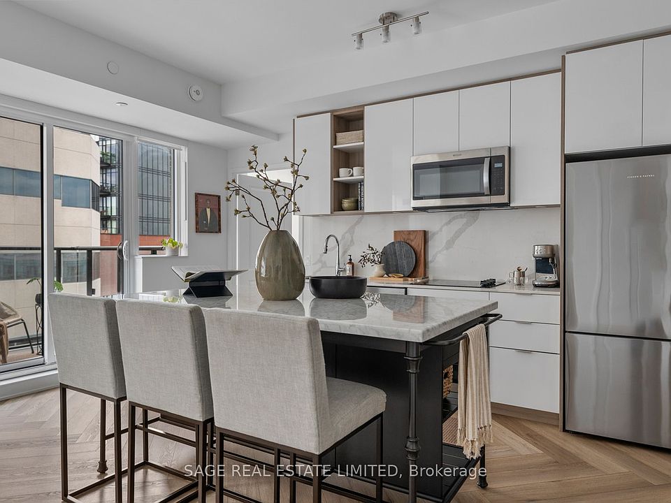 1st image of 543 Richmond St W #1128